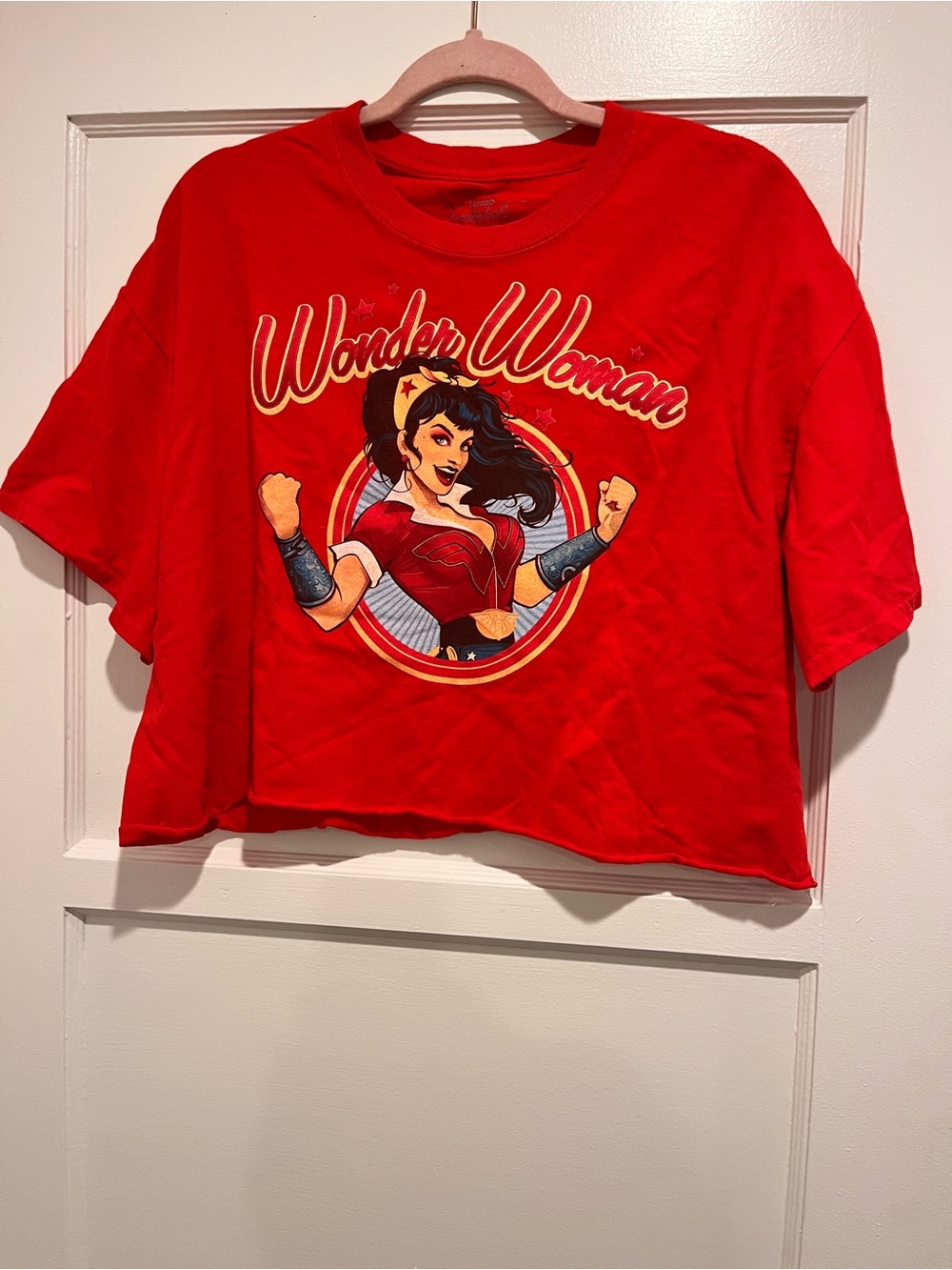 Wonder Woman Red Graphic Crop Tee